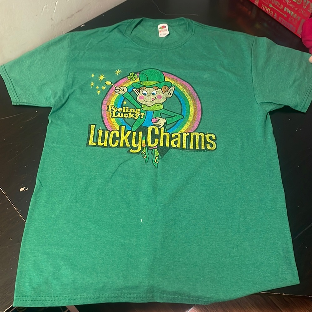 Mens medium lucky charms shirt